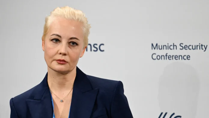 Navalny, la vedova: “È stato avvelenato”. Campioni analizzati in Occidente