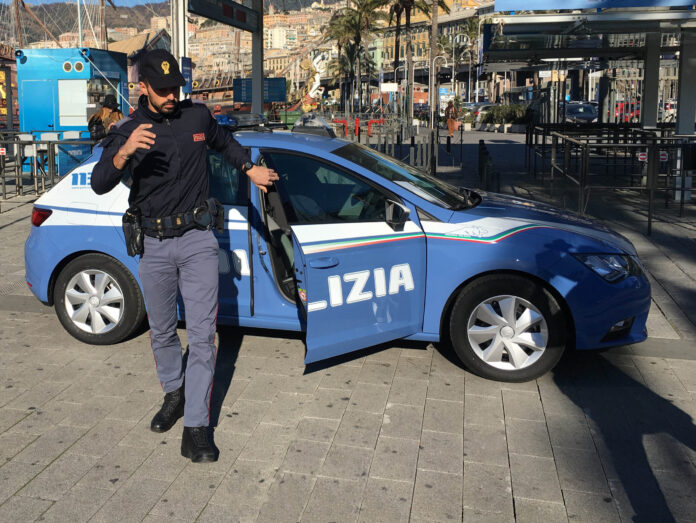 Intervento delle forze dell’ordine sul luogo del ritrovamento dell’auto incendiata ad Amendolara
