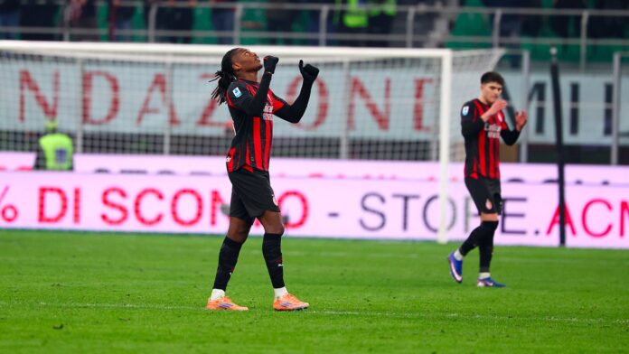 Serie A, Milan Genoa 1 1. Pari nel recupero, Inter sola in testa