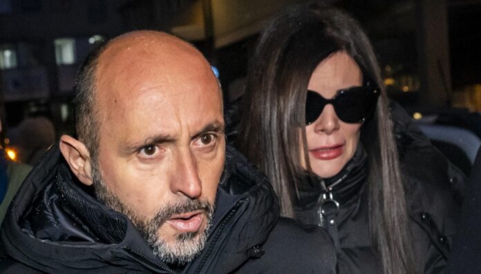 Strage Crans Montana, tensione tra i Moretti e i parenti delle vittime all’interrogatorio a Sion