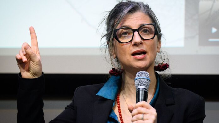 Bufera sulla Albanese: “Israele nemico comune”