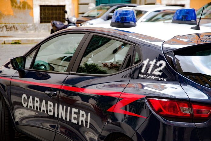 Segregata, picchiata e presa a morsi: arrestato l’ex