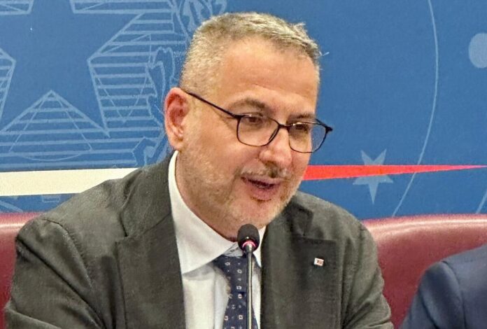 il presidente di Legacoop Simone Gamberini