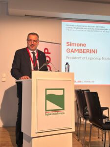 il presidente di Legacoop, Simone Gamberini.