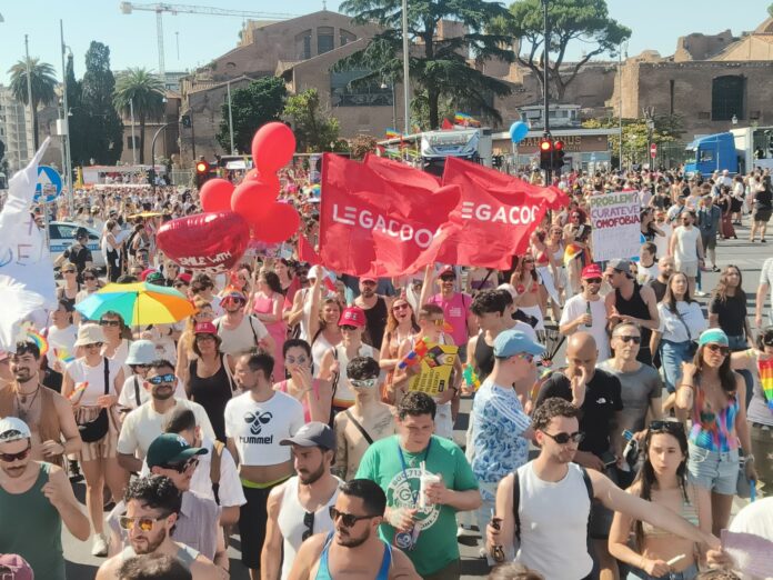 Legacoop e Arcigay durante la DEIA Coop Camp a Roma.