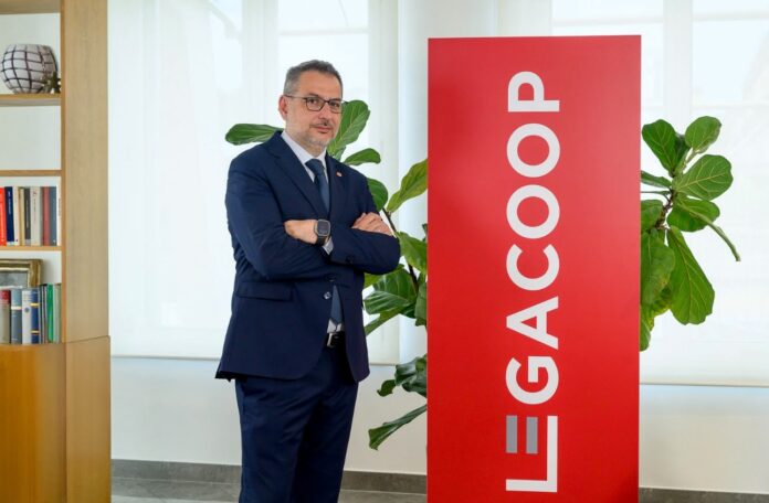 Il presidente di Legacoop Simone Gamberini