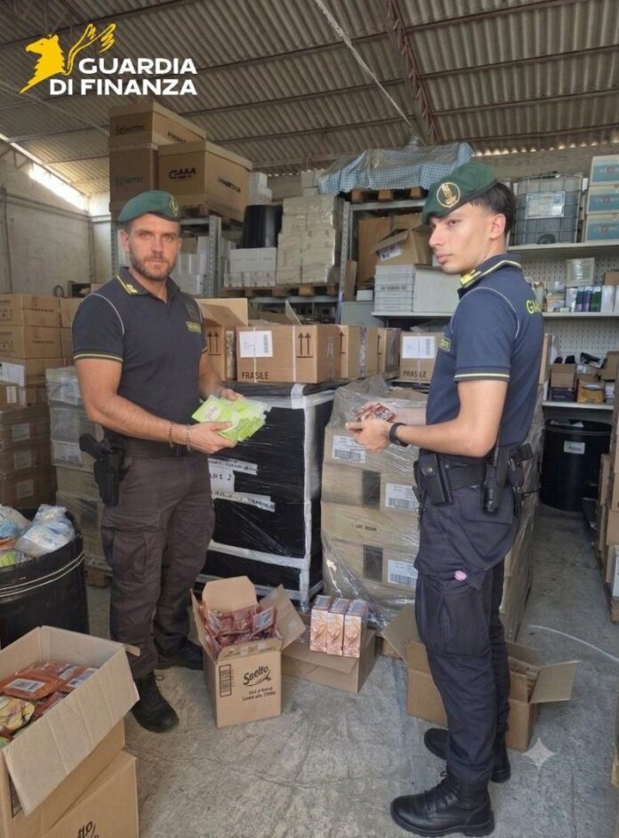 Finanzieri con prodotti cosmetici sequestrati in magazzino a Pontecagnano-Faiano