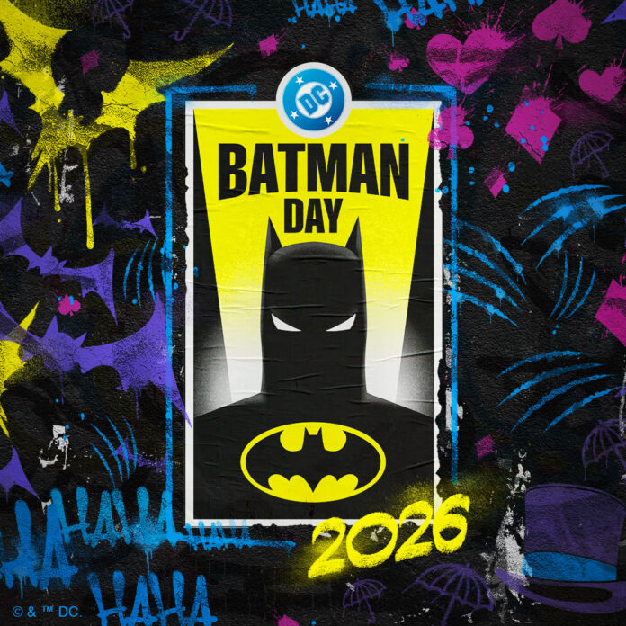 Scena animata con Batman e una figura minacciosa sullo sfondo, cielo notturno con nuvole.