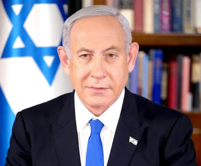 Benjamin Netanyahu durante un intervento pubblico, alla vigilia delle elezioni parlamentari israeliane del 27 ottobre 2026