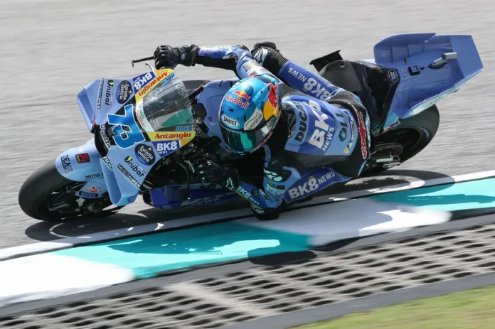 Alex Marquez in sella alla Ducati Gresini. Il pilota spagnolo ha conquistato la pole position del Gran Premio della Malesia di MotoGP davanti al fratello Marc.